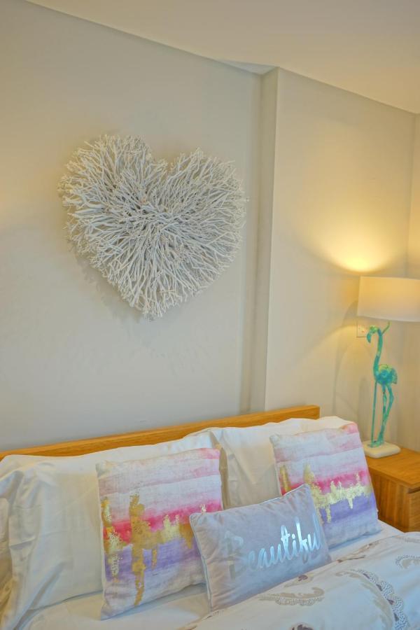 Soak Up The Light At A Soothing, Stylish Apartment In Swansea Marina Экстерьер фото