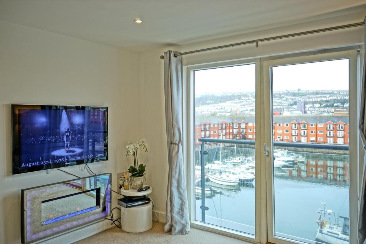 Soak Up The Light At A Soothing, Stylish Apartment In Swansea Marina Экстерьер фото